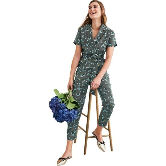 Boden Pants - Boden Frederica Jumpsuit In Daisy Field Size 8 Navy Blue Floral Short Sleeve nwt